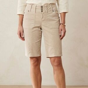 Cato Bermuda Walking Shorts Khaki Pinwale corduroy Woman’s Size 4 NWOT